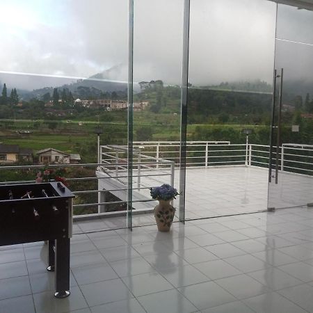 Villa Kaca 88 Cianjur Eksteriør billede