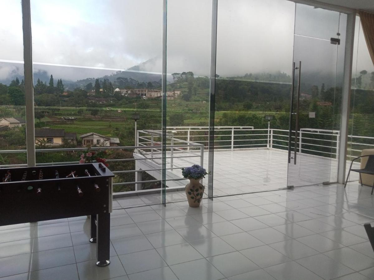 Villa Kaca 88 Cianjur Eksteriør billede