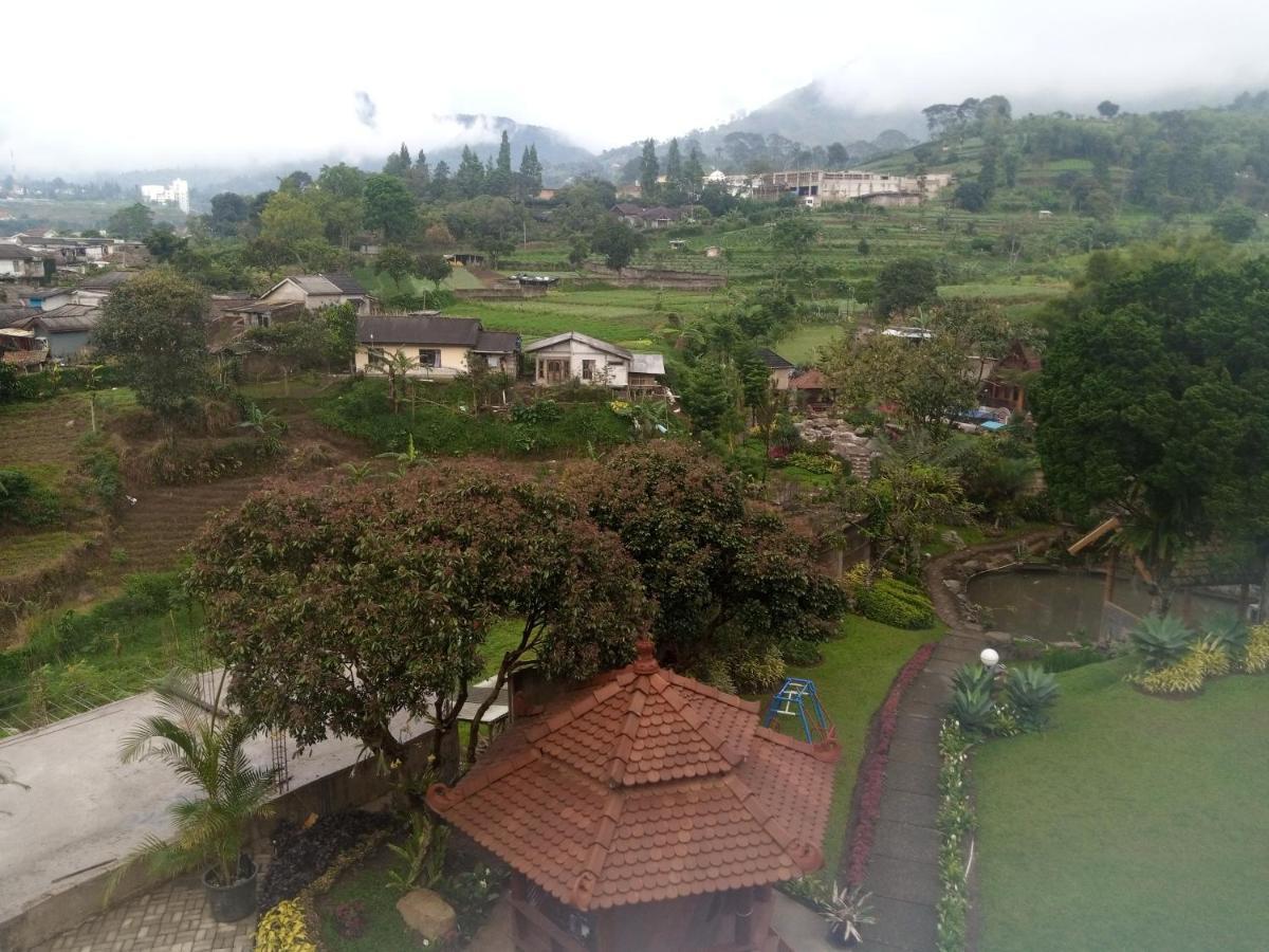 Villa Kaca 88 Cianjur Eksteriør billede