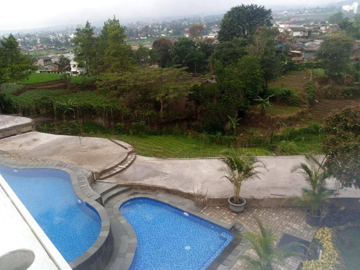 Villa Kaca 88 Cianjur Eksteriør billede